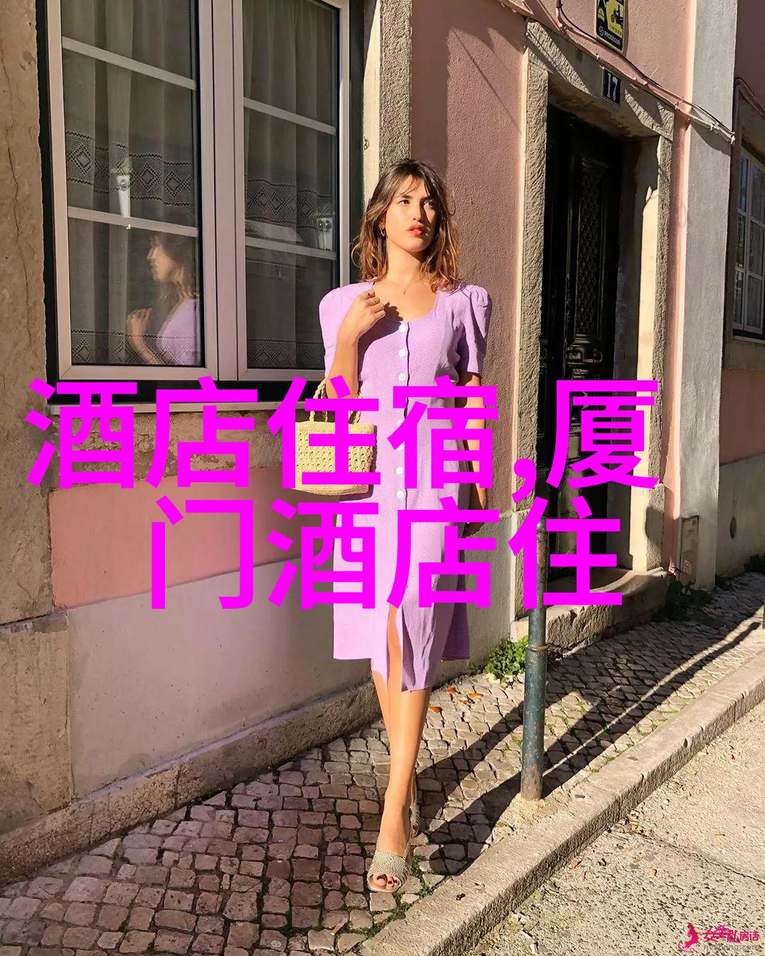 校园里的美丽变装女生们的创意与欢笑