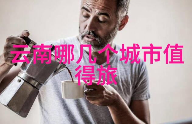 深夜的古庙中一个神秘的画卷预示着未来的灾难